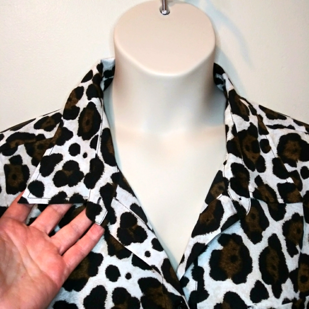 Michael Kors 3X Leopard Print Convertible Tab Sleeve Button Front Tunic Blouse - Picture 2 of 12